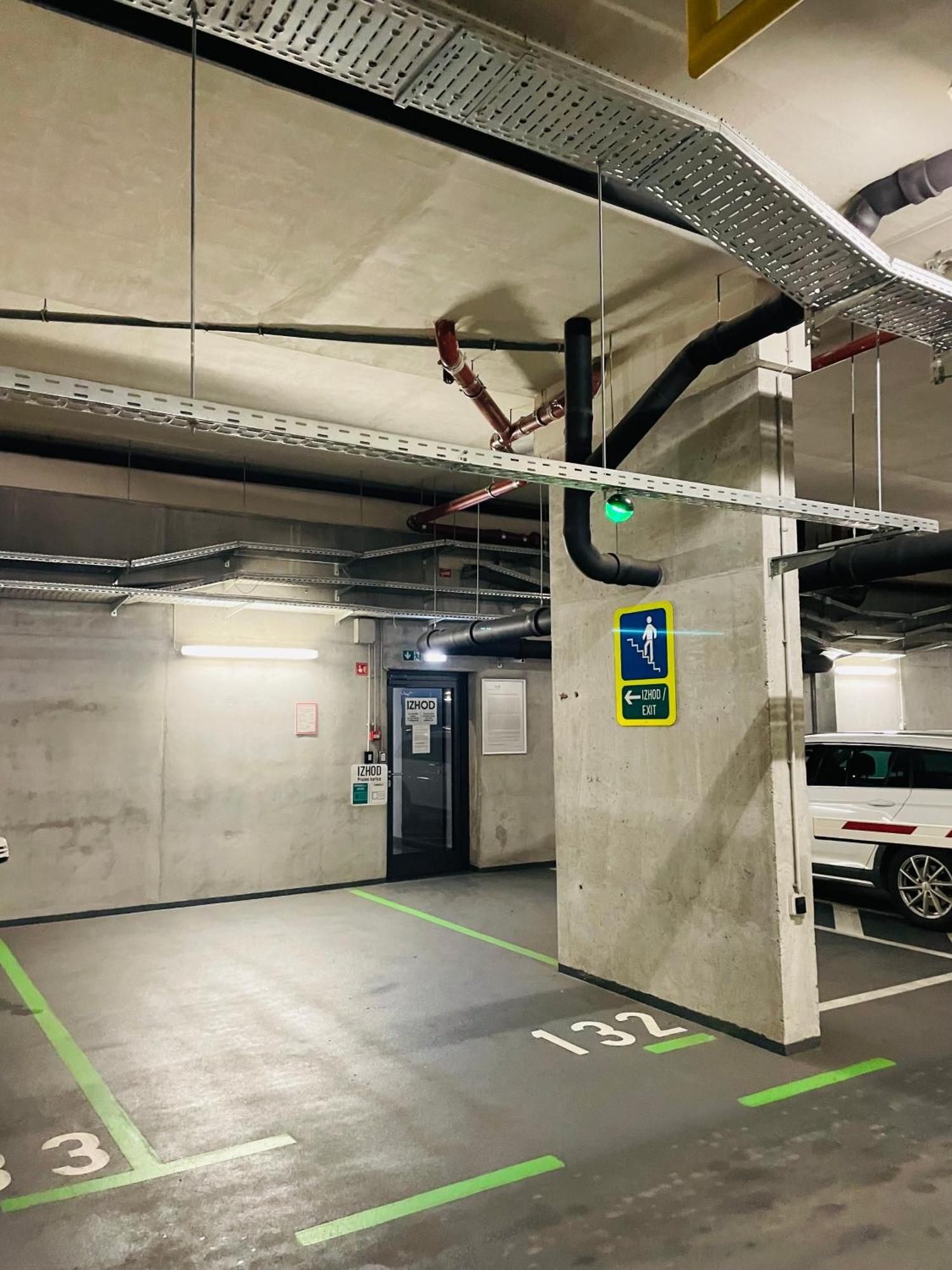 Finna New Apartment In Center Of Ljubljana Free Parking ภายนอก รูปภาพ